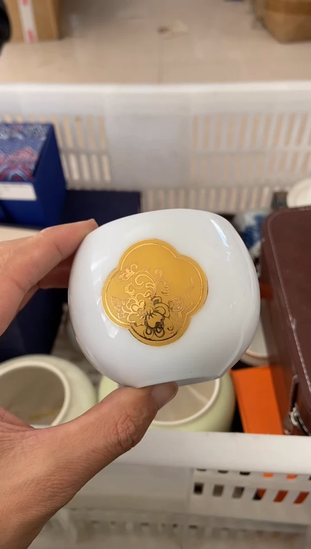 杯无运费险有瑕疵的摄影的产品有使用过的痕迹有点脏介意勿拍