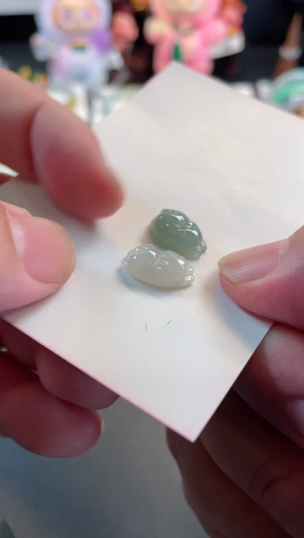翡翠手镯未镶嵌41有纹裂