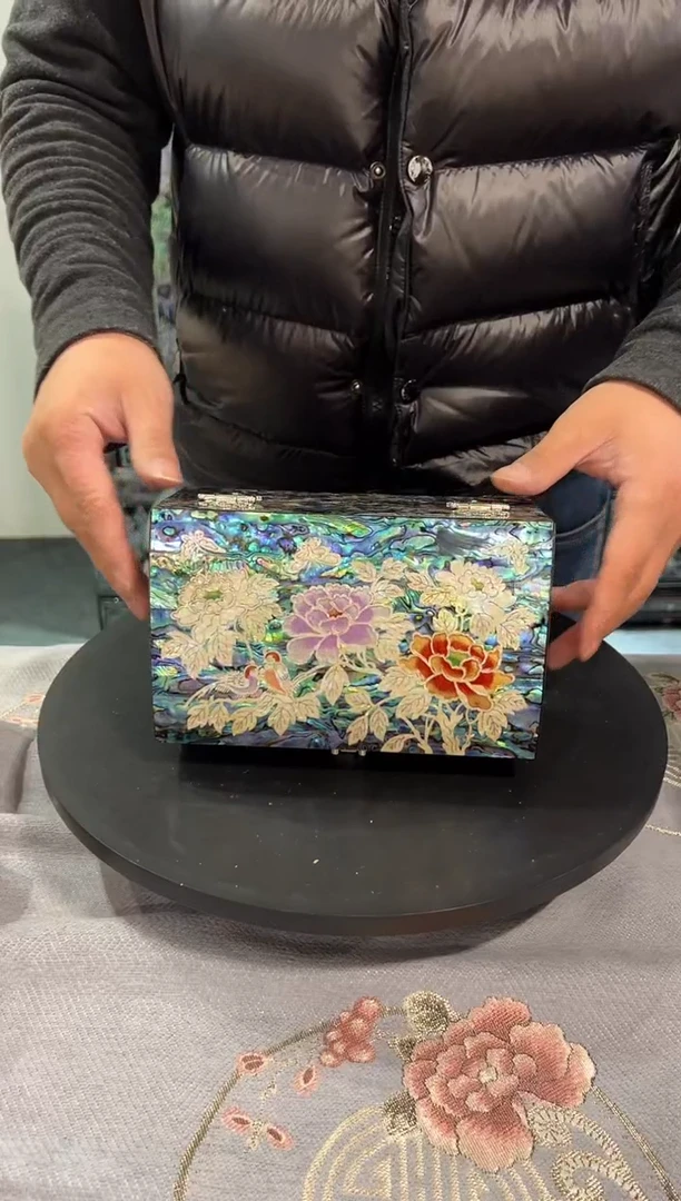 黑金鲍全满螺·弘贝雅螺钿漆器文化馆