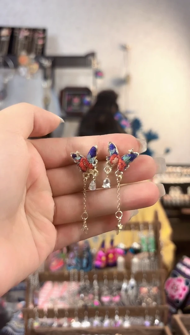 织绣彩云南阁非遗老绣饰品105