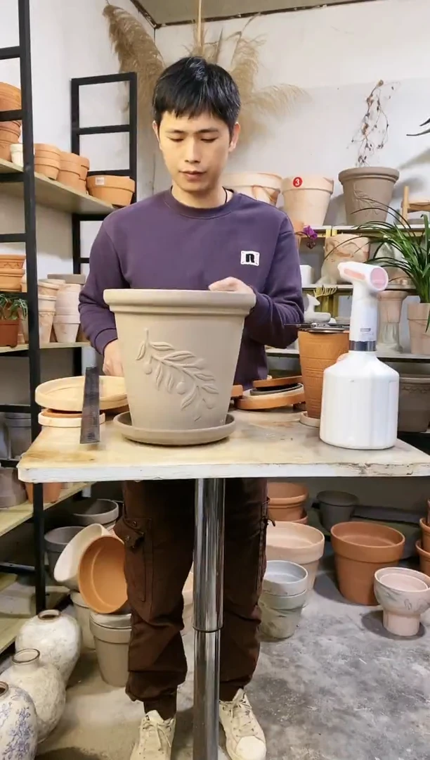 【闪购商品】陶25*23灰陶橄榄枝 1盆1托