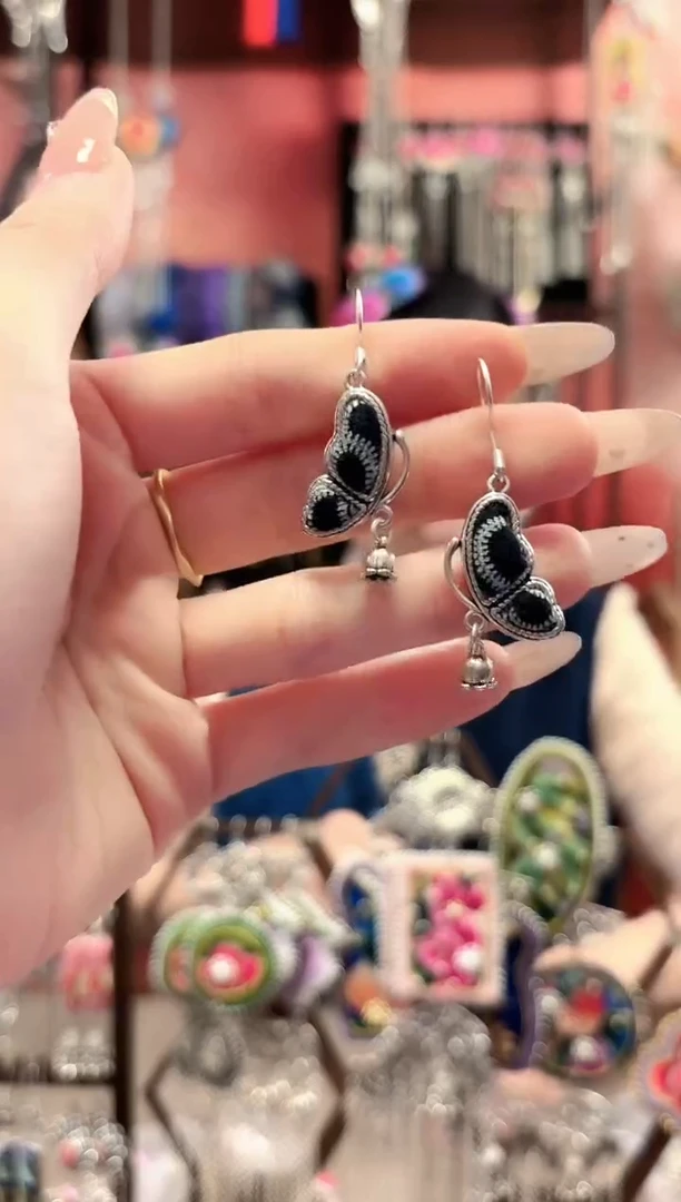 织绣云织谣民族风精美饰品   307