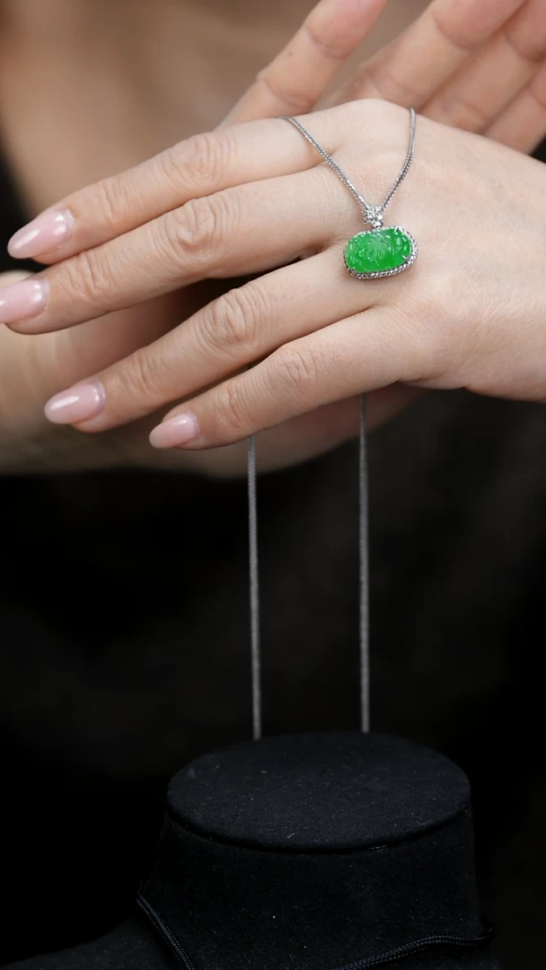 【闪购商品】翡翠颈饰18K金镶嵌颈饰