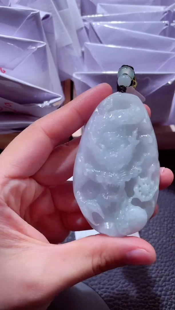 颈饰未镶嵌翡翠00008602