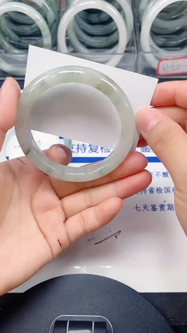 未镶嵌手镯石英质玉64-57/58