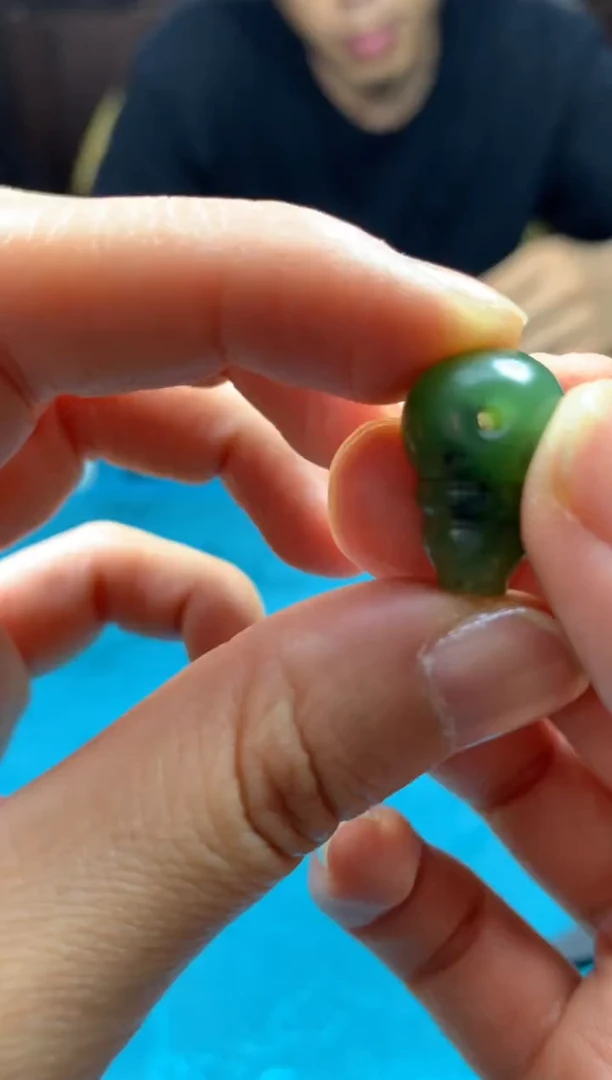 和田玉未镶嵌颈饰1