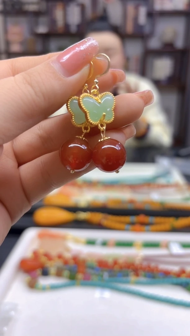 【闪购商品】玛瑙/玉髓耳坠14K金镶嵌E540