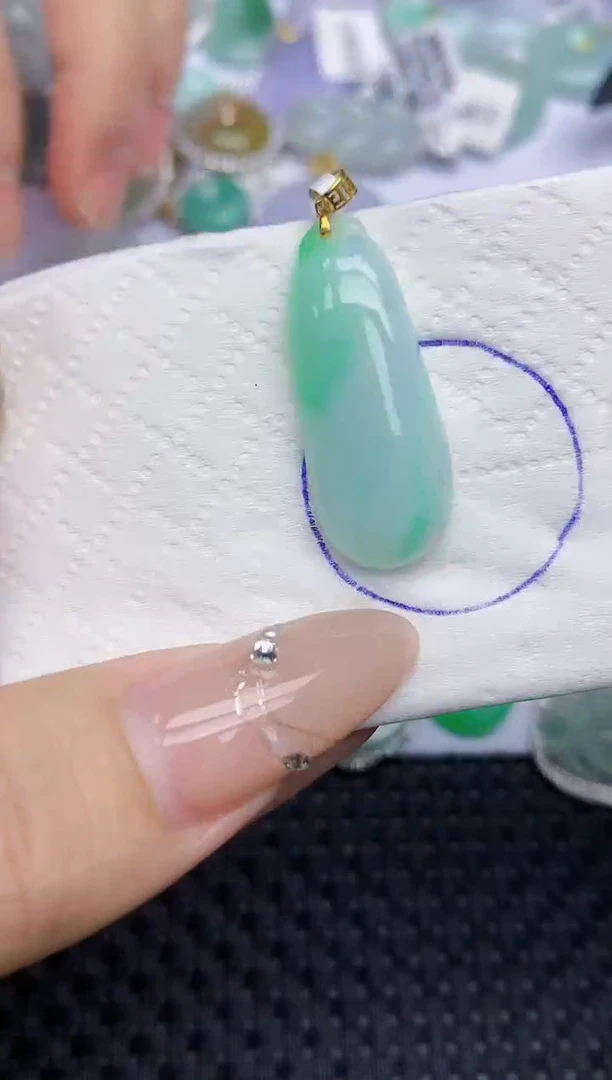 颈饰18K金镶嵌翡翠30   天然翡翠A货  百元以上9米证书费自理