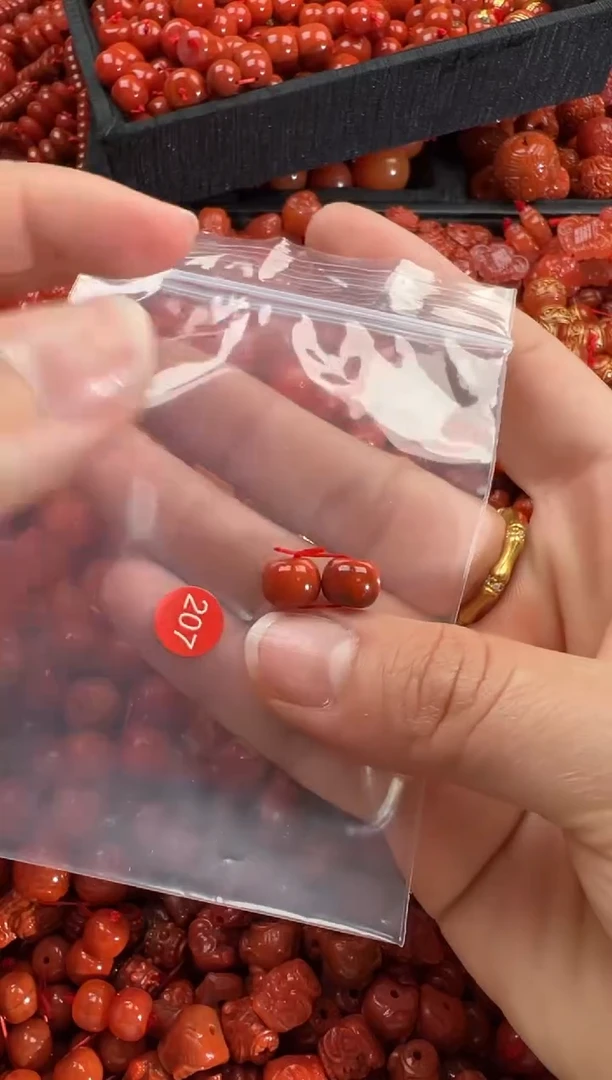 【闪购商品】南红玛瑙颈饰未镶嵌1
