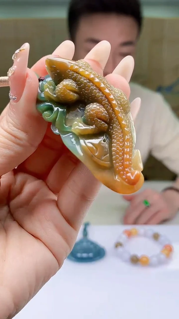 【闪购商品】定制翡翠未镶嵌4990ty-毛货挂件73