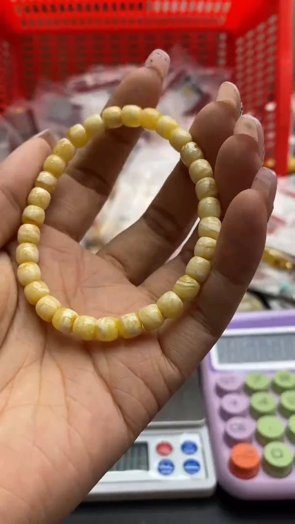 琥珀未镶嵌珠宝奇石2393