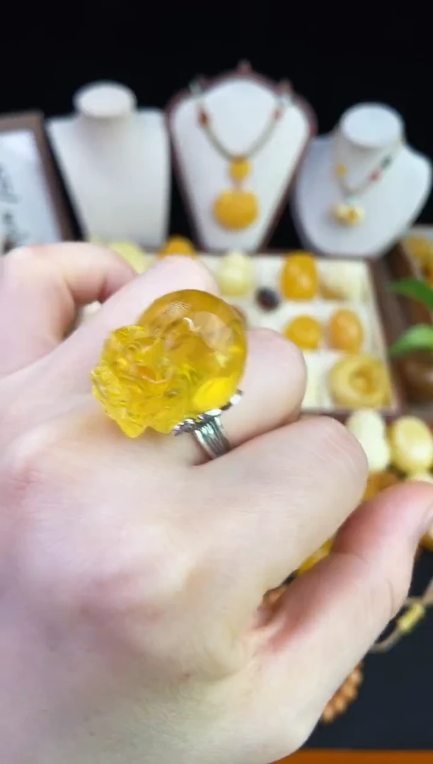 琥珀未镶嵌珠宝奇石柒月