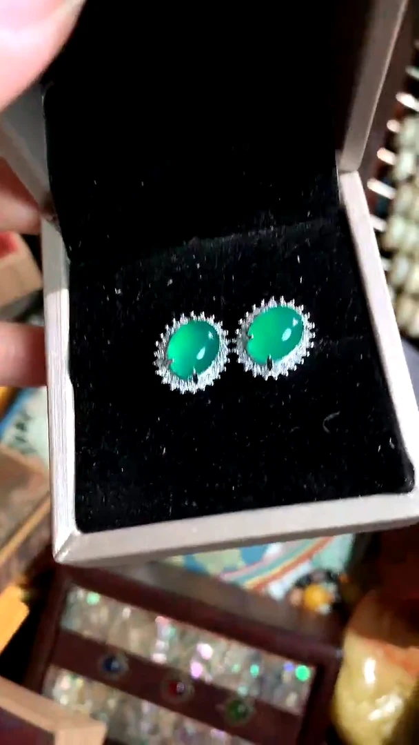 【闪购商品】翡翠耳钉未镶嵌德诚精品专属摆件