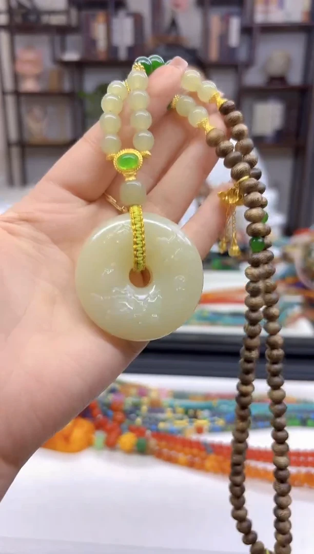 【闪购商品】和田玉毛衣链未镶嵌M630