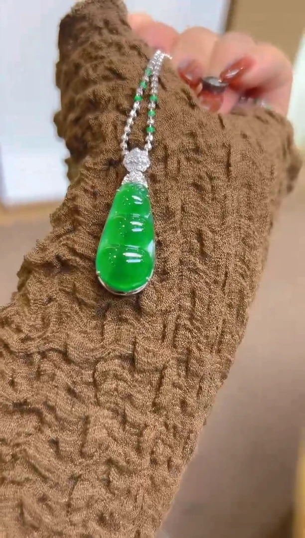 【闪购商品】翡翠吊坠(不含链)18K金镶嵌多样性团购发一件