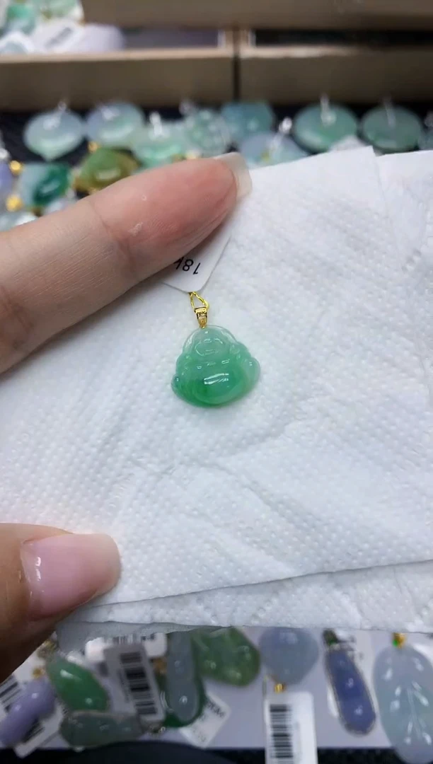 颈饰18K金镶嵌翡翠1111111111