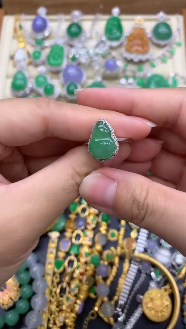 翡翠戒指18K金镶嵌333-中国好珍宝