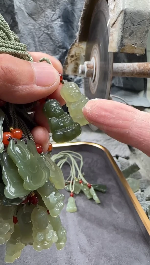 和田玉未镶嵌颈饰吊坠多样性拍一发一件