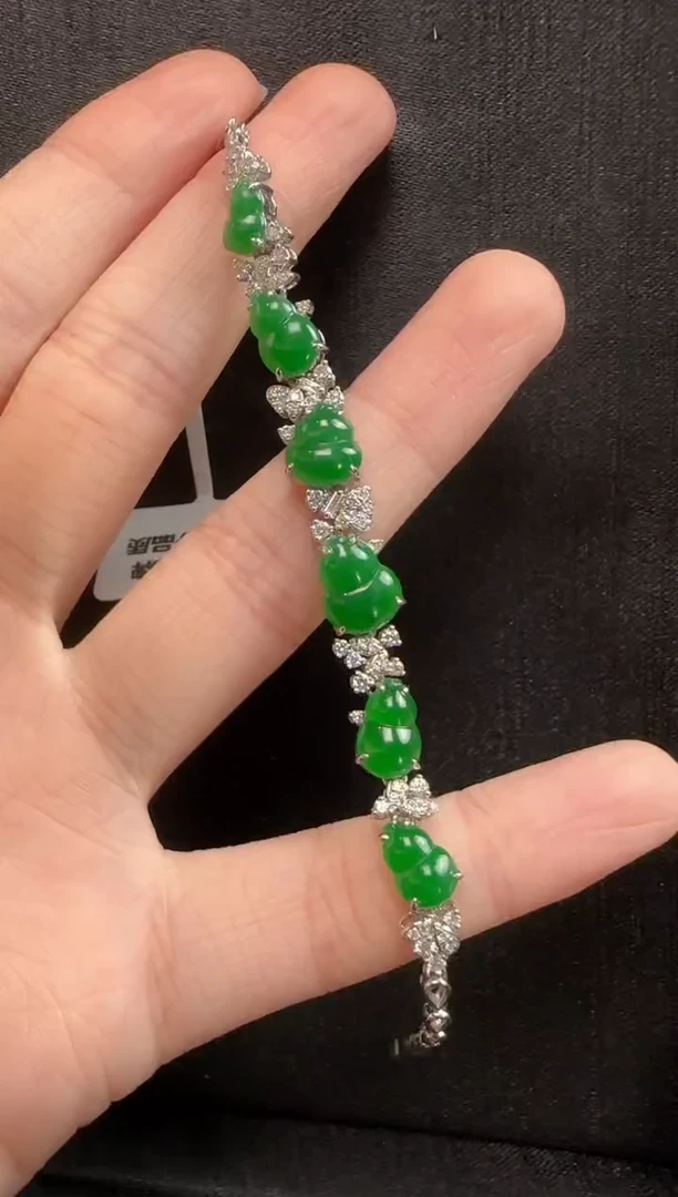 18K金镶嵌手链翡翠510葫芦一条