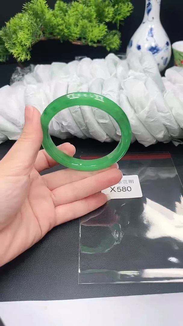 未镶嵌手镯翡翠580