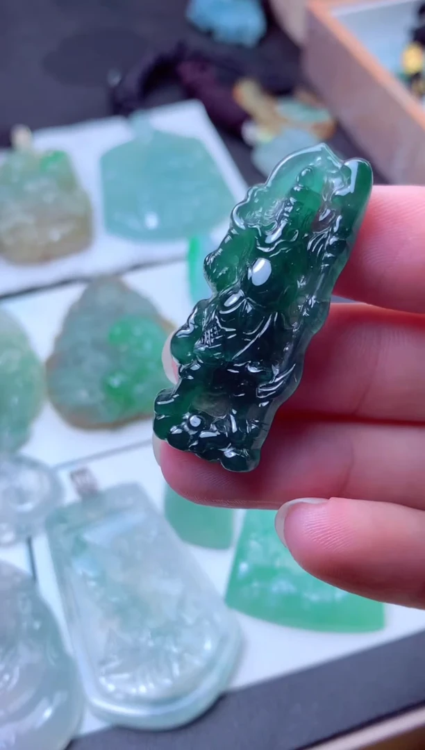 颈饰未镶嵌翡翠天然A货翡翠