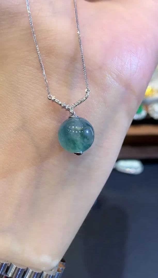 项链18K金镶嵌翡翠多样性发其一