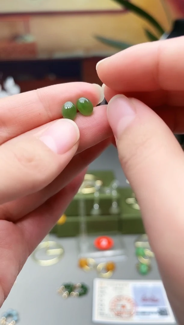 未镶嵌和田玉耳饰碧玉蛋面耳钉