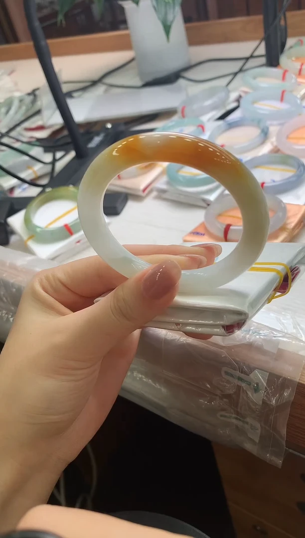未镶嵌手镯翡翠5455 胶底枫叶黄 36