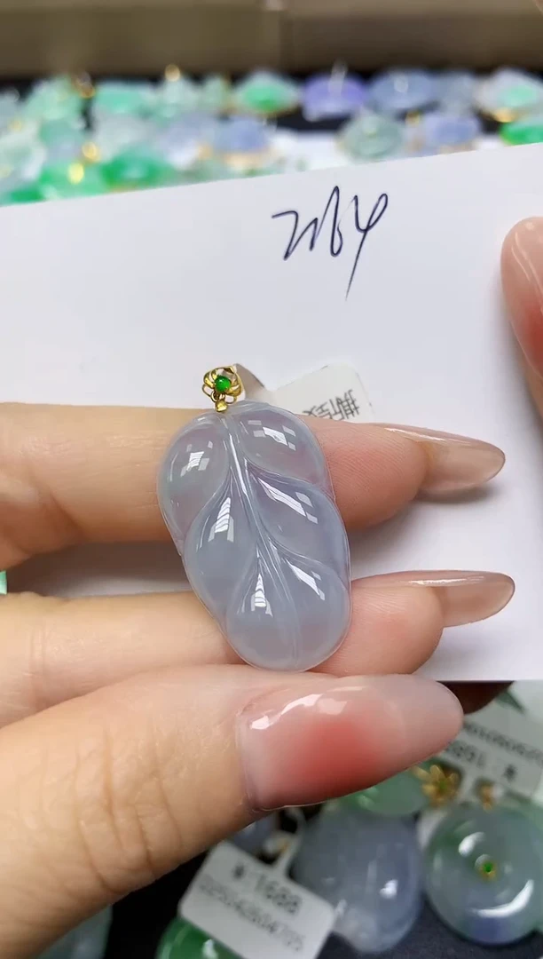 翡翠18K金镶嵌颈饰 天然缅甸翡翠A货