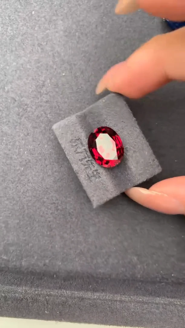 未镶嵌珠宝半成品石榴石6.8ct镁铝榴石 FE 定制