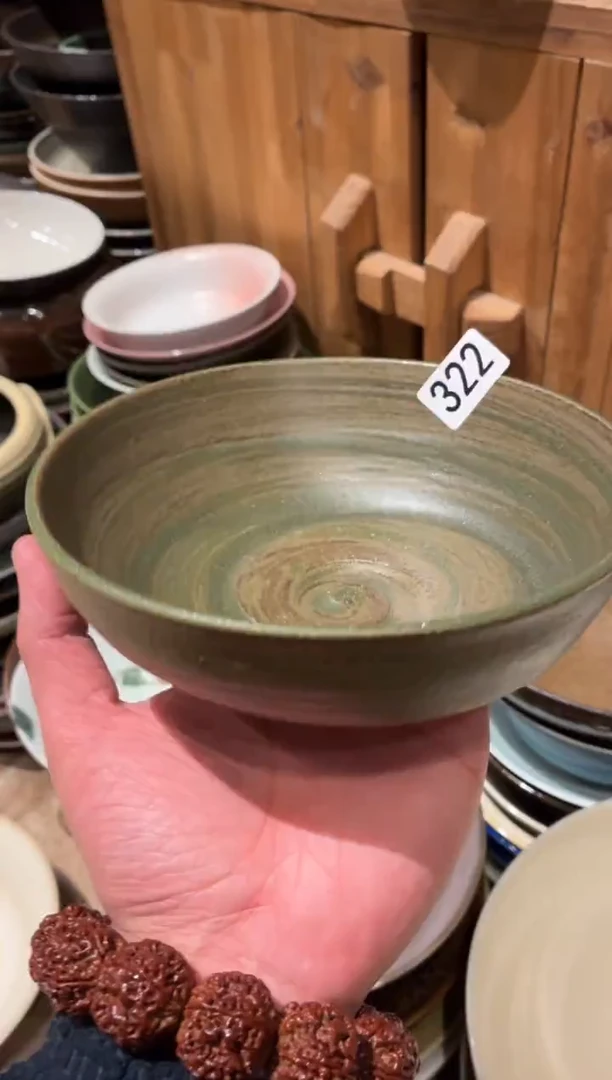 瓷片小**?322手工绿色面碗1个