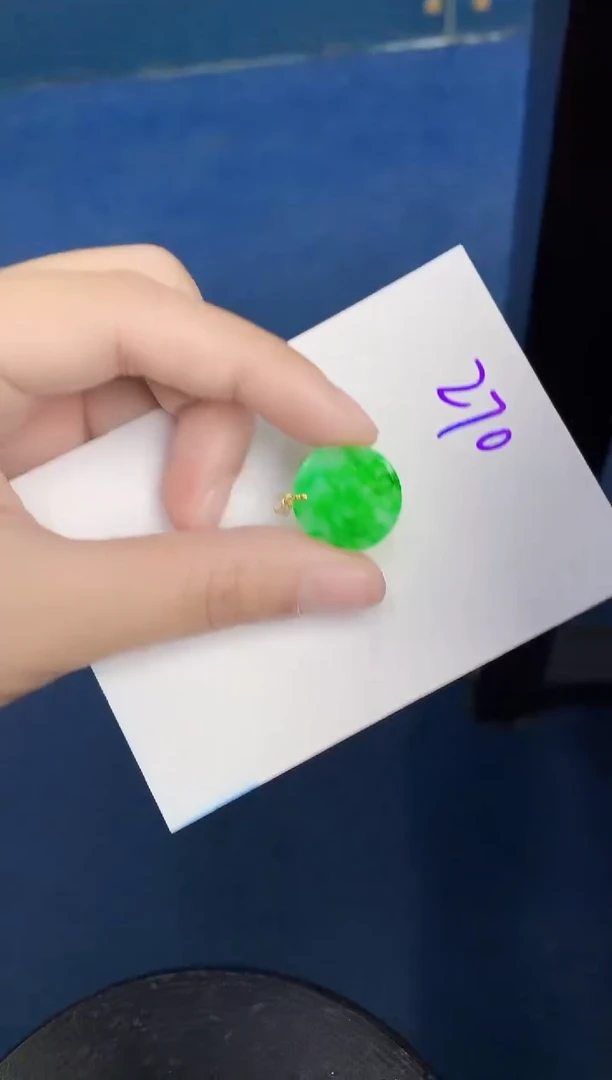 翡翠18K金镶嵌颈饰000000000