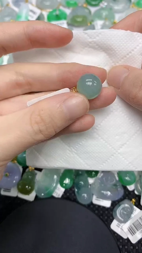 颈饰18K金镶嵌翡翠1111111111