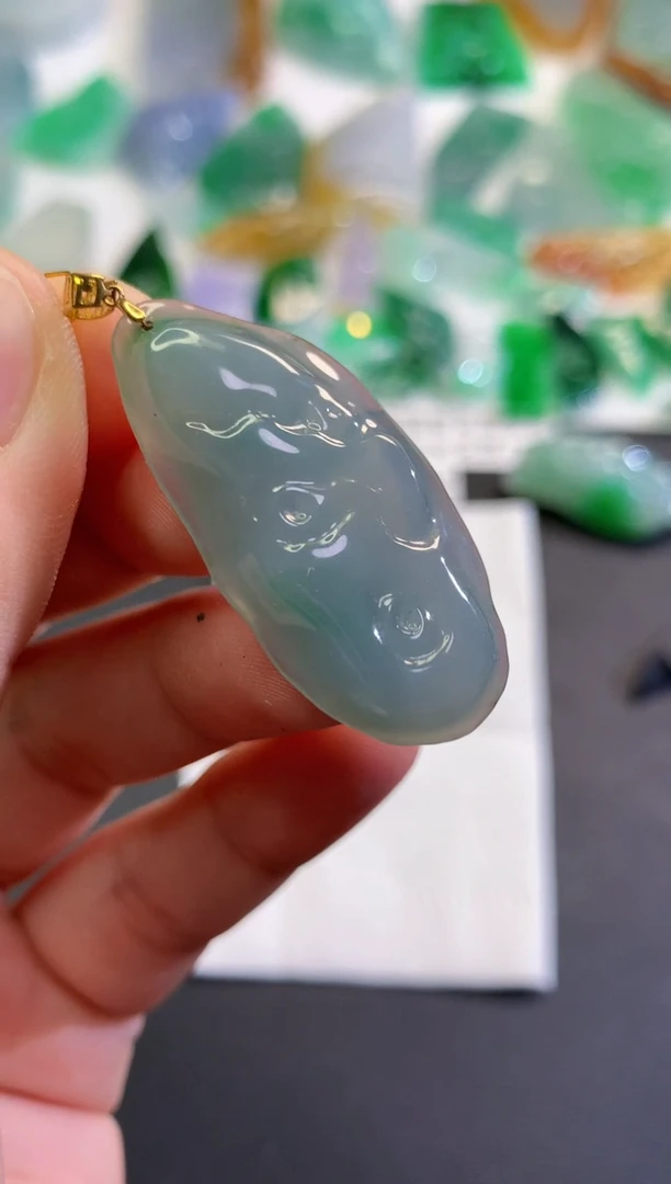 翡翠未镶嵌吊坠(不含链)3547