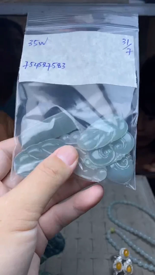 定制翡翠未镶嵌多样性随机发货，拍一发一