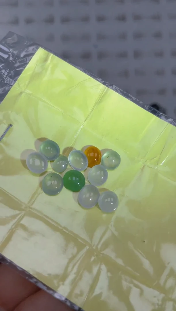 散珠翡翠天然翡翠裸石蛋面60
