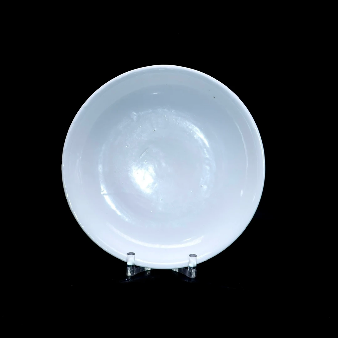 26: 明中期甜白釉盘