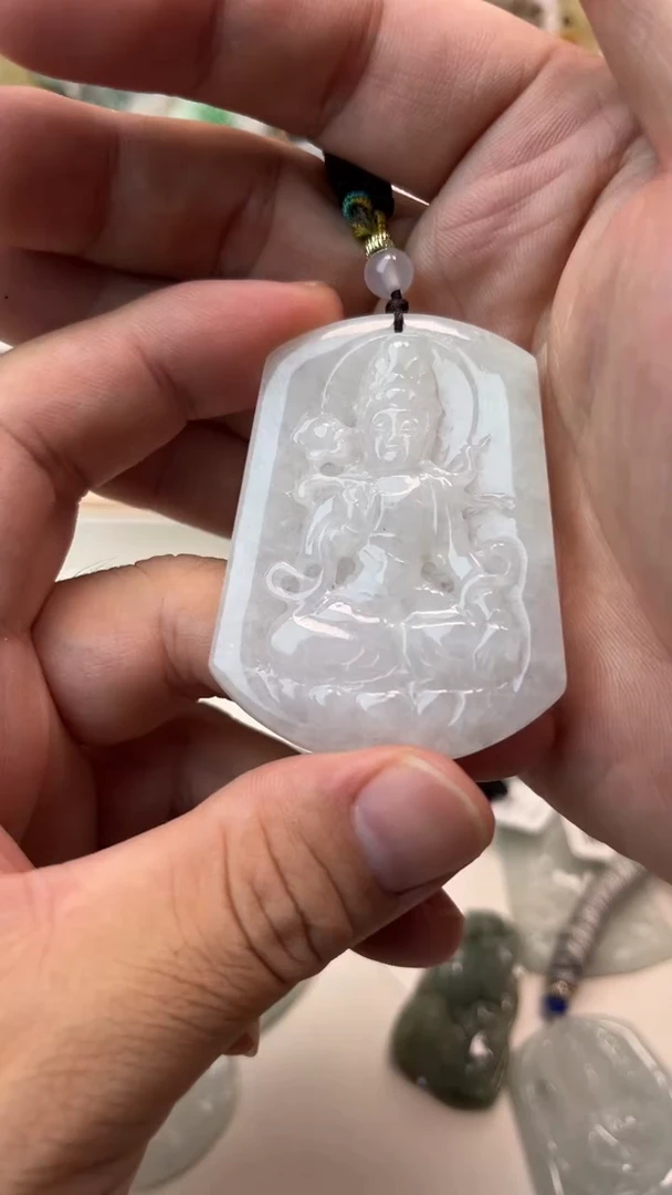 颈饰未镶嵌翡翠芳****店天然翡翠