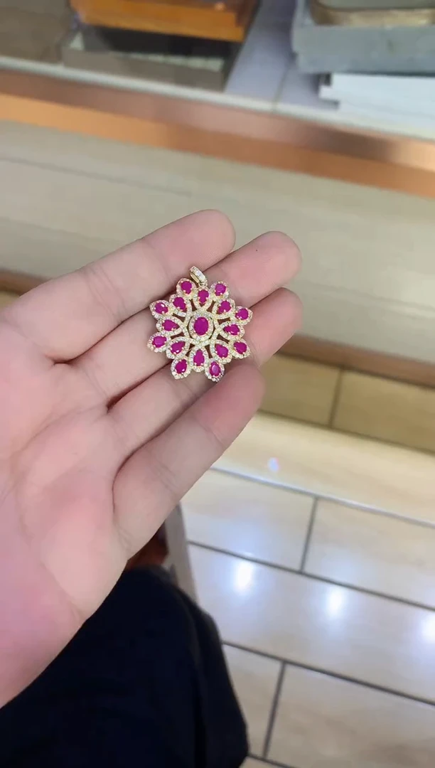 【闪购商品】红宝石颈饰银S925镶嵌........