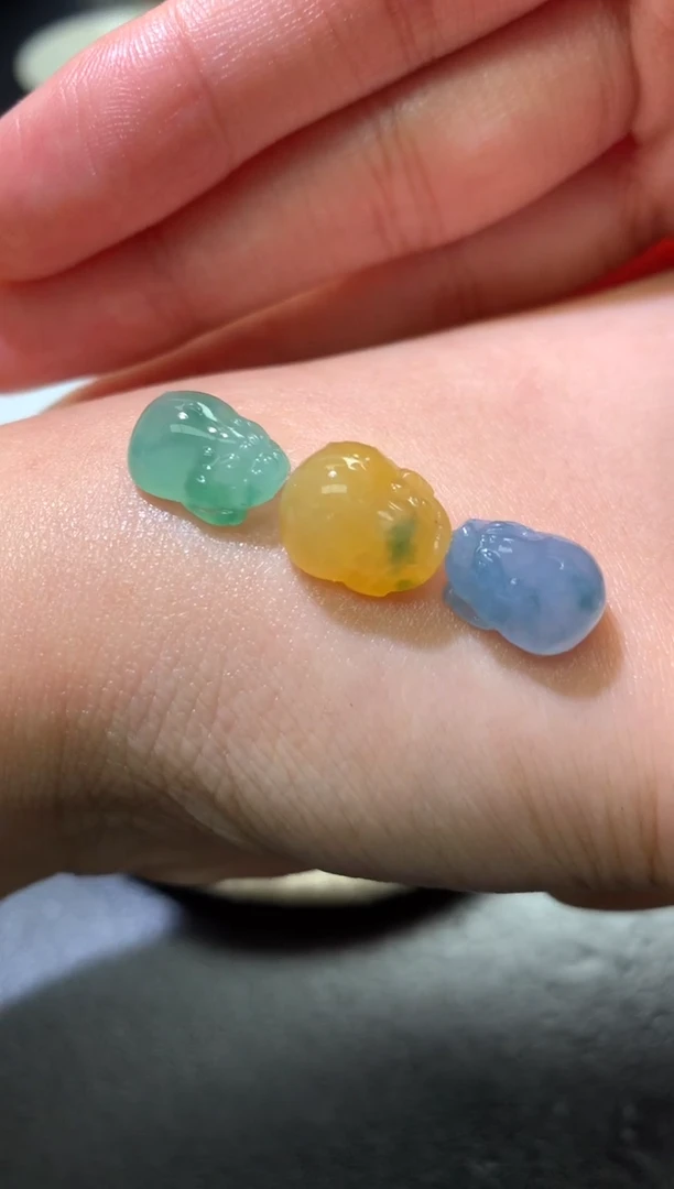 未镶嵌定制翡翠毛货
