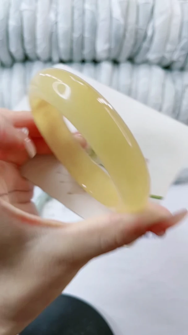 【闪购商品】石英质玉手镯未镶嵌1035033542多样性发货