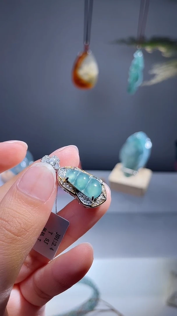 颈饰未镶嵌翡翠豆子