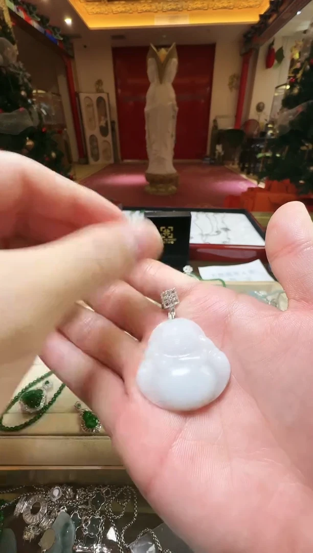 【闪购商品】翡翠吊坠(不含链)未镶嵌翡翠