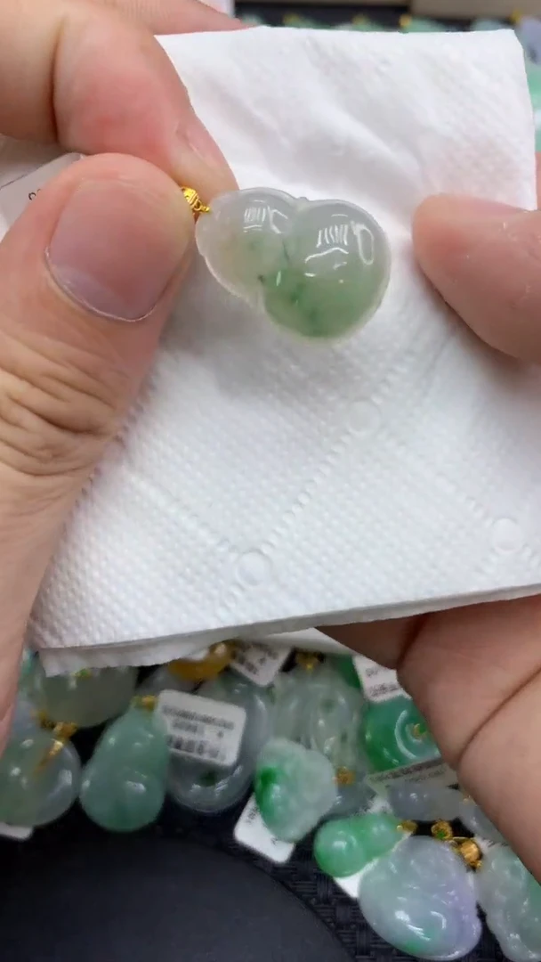 翡翠18K金镶嵌颈饰天然缅甸A货翡翠