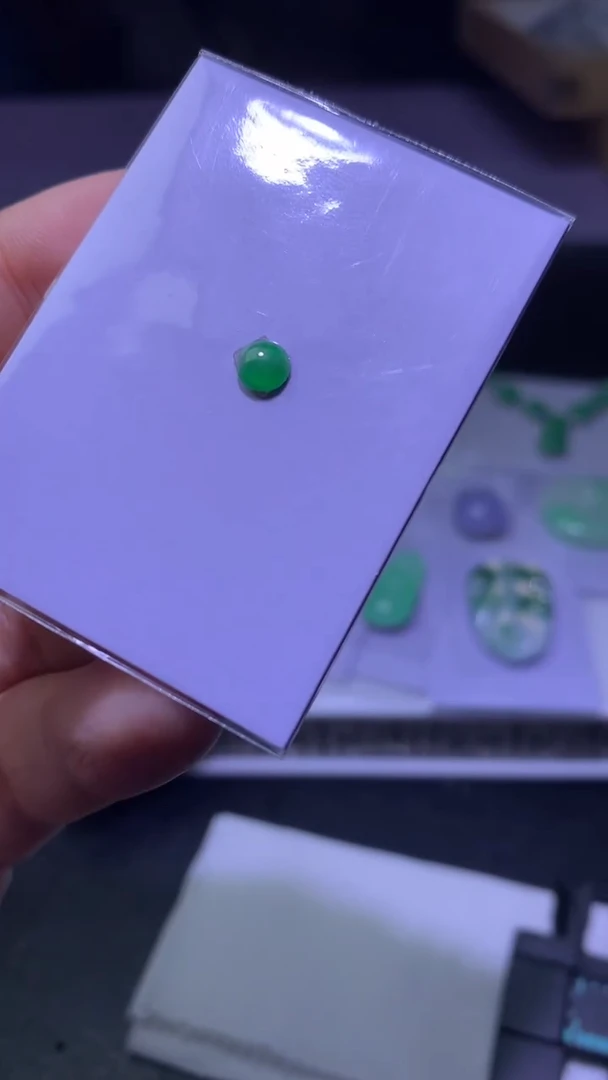 未镶嵌定制翡翠毛货