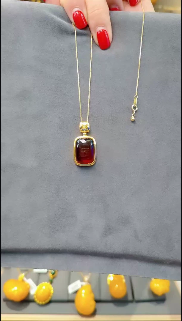 【闪购商品】血珀吊坠(赠链)银S925镀金镶嵌H235琥珀吊坠