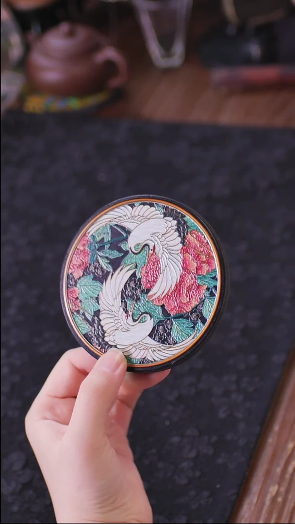 壹藏贰宝鹤戏牡丹图案杯垫一片