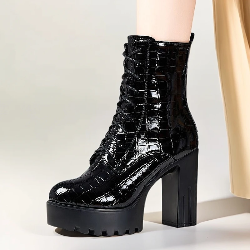 加绒高跟女靴10cm圆头粗跟马丁靴女系带中筒靴秋冬大码漆皮小短靴