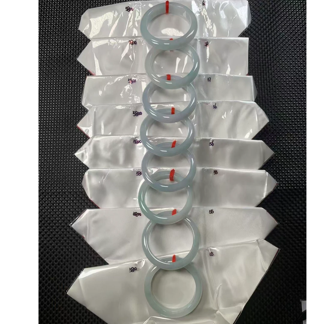 翡翠A货手镯0多样性发货，发一件