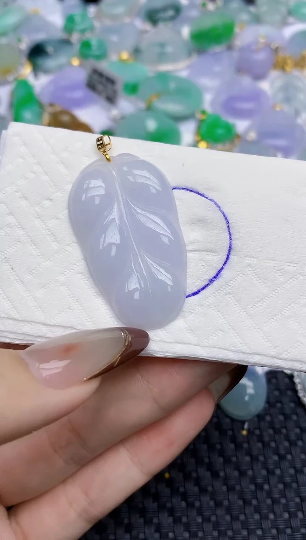 颈饰18K金镶嵌翡翠45   天然翡翠A货  百元以上9米证书费自理